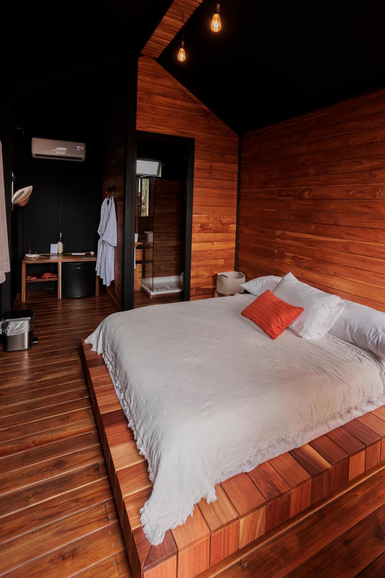 Hotel Coyote Alcocer Bagian luar foto