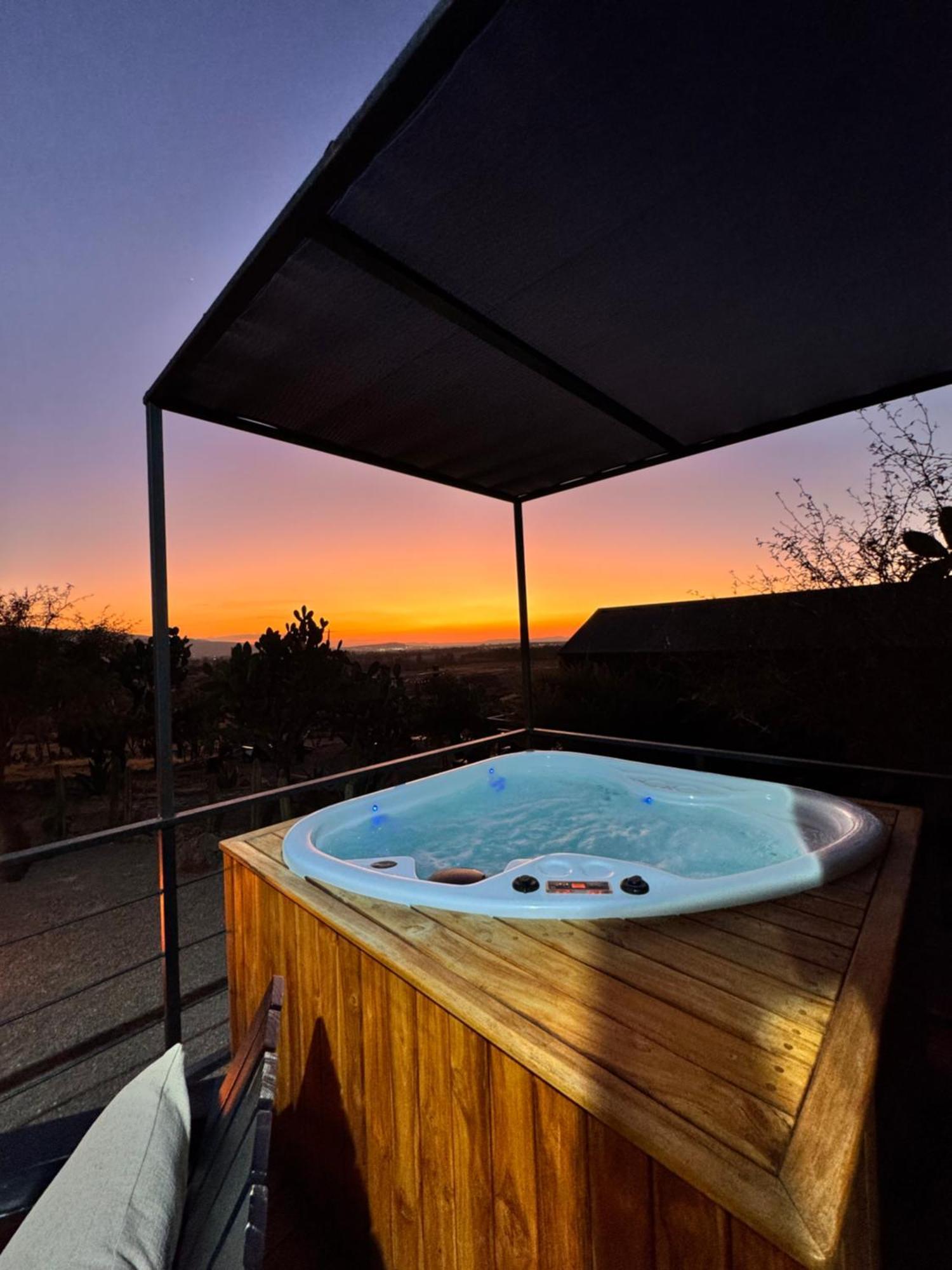 Hotel Coyote Alcocer Bagian luar foto